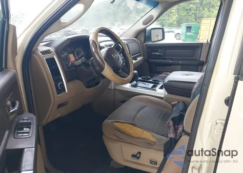 2010 Dodge Ram 1500 Slt/Sport/Trx z USA, uszkodzony, nr VIN 1D7RB1GT3AS226617